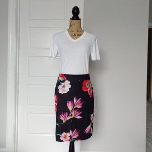 ⭐ NEW Ann Taylor Factory black floral pencil skirt size 2